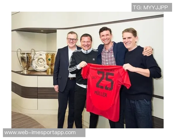 穆勒社交媒体庆祝胜利称赞团队表现期待继续前进再创佳绩