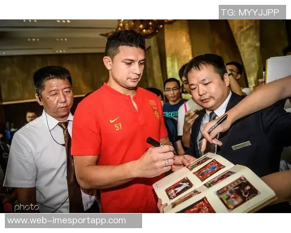 弗拉格分享签名经历感谢球迷支持可能改变人生轨迹